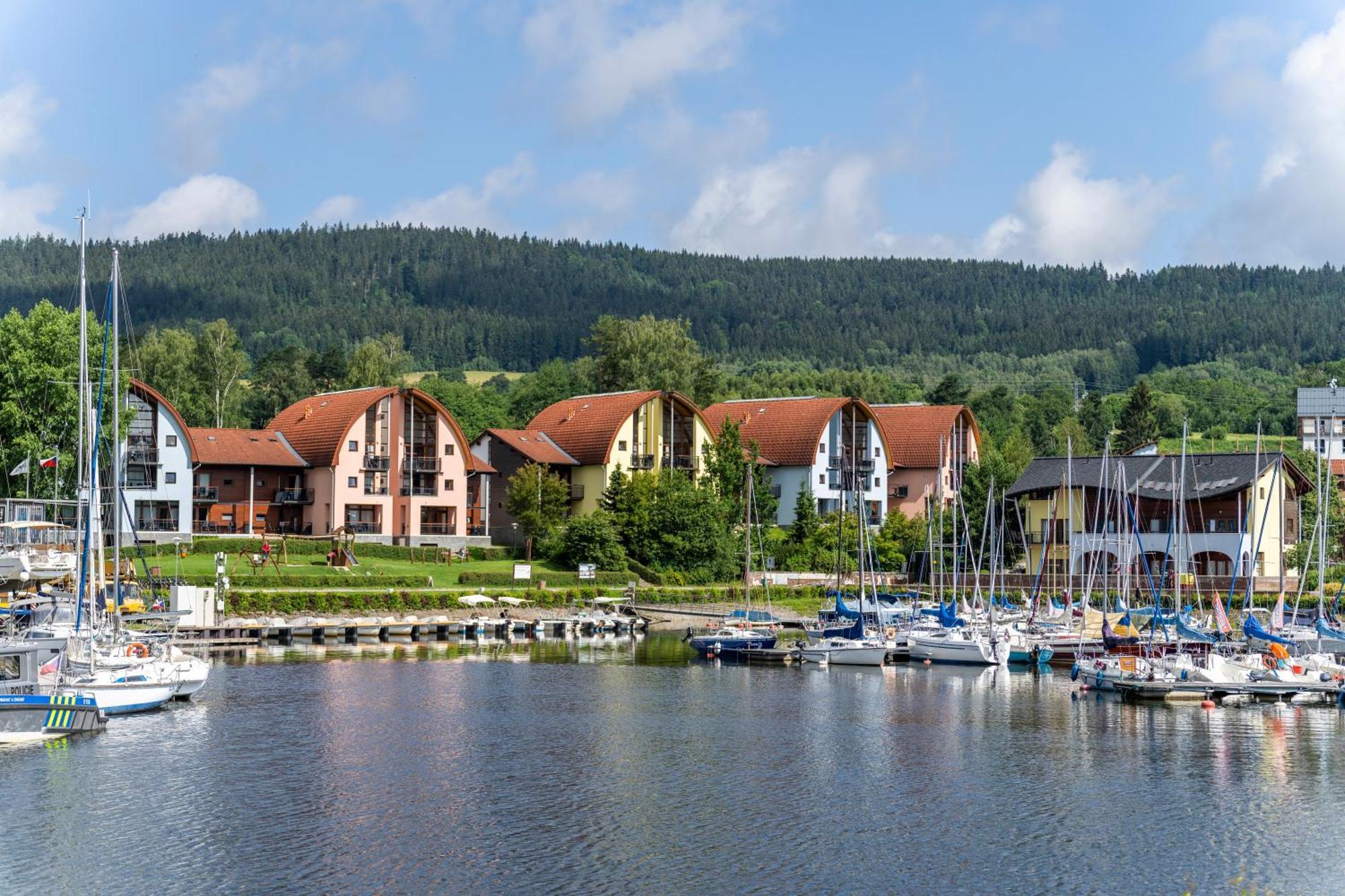 Landal Marina Lipno Apartment Lipno nad Vltavou Exterior photo