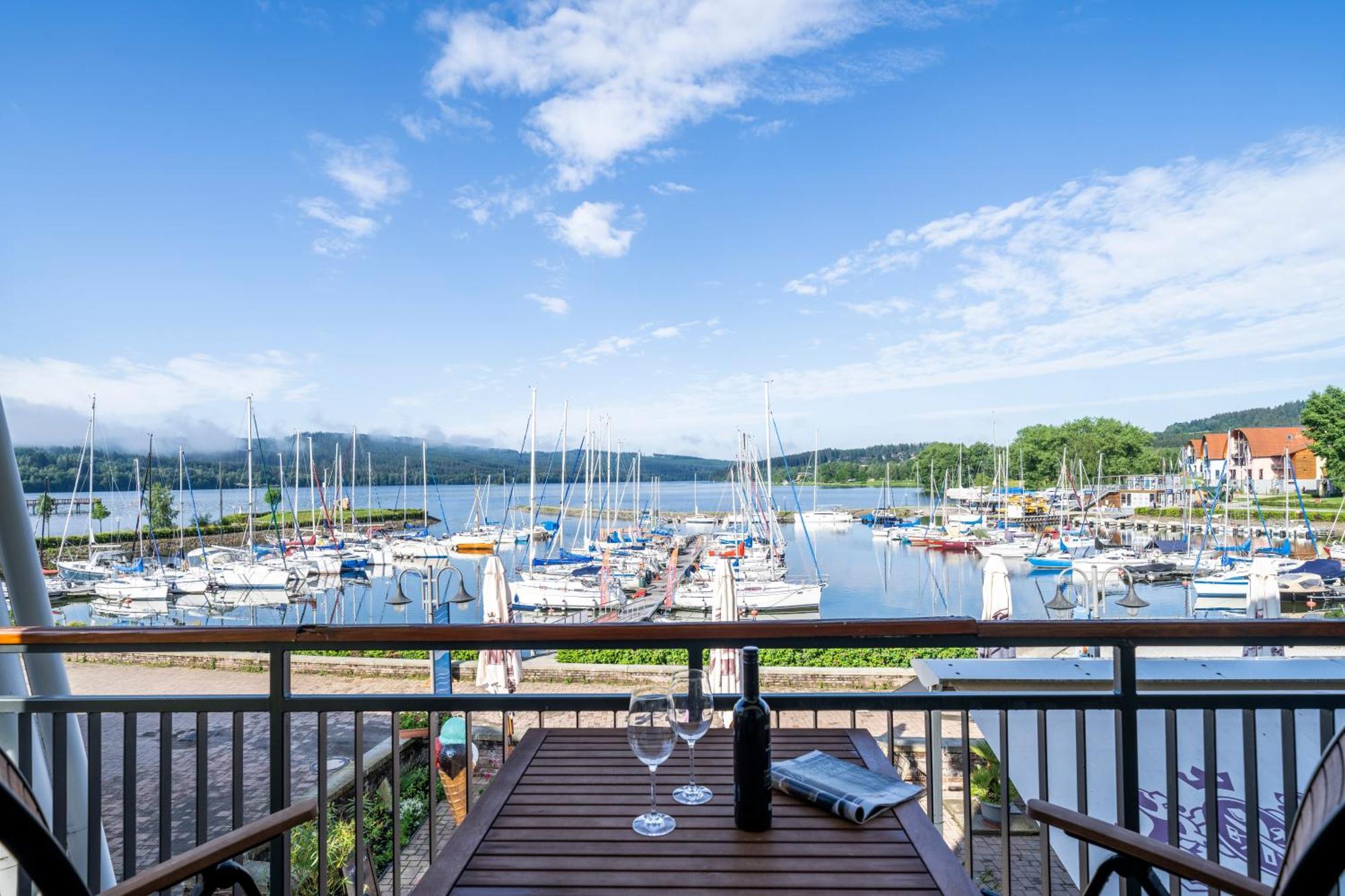 Landal Marina Lipno Apartment Lipno nad Vltavou Exterior photo